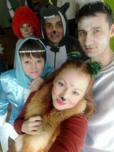 Донецький ОПДЮТ привітав дітей у Майорську зі святом Святого Миколая
