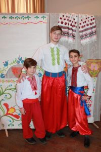 Вихованці гуртка «Народний фольклор»(хлопці)