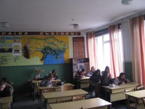 Вихованці гуртка «Рідний край» на заняттях