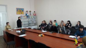 Шнурко О.М. - завідувач відділу художньої творчості
