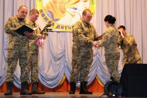 Привітання жінок з 8 березня