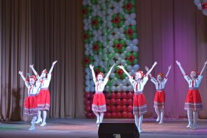 Святковий концерт до Дня Матері