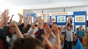 малюємо долоньками