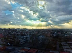 Іванова Даря. позажанрове, світло над містом