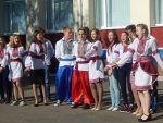 Гурток «Літературна творчість» співає