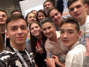 Перший Всеукраїнський форум «Почуй і підтримай дитину!»