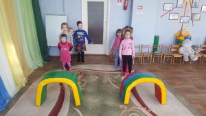 Щоб здоров’я добре мати, треба бігати , стрибати!
