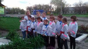 білим цвітом вкрилися сади